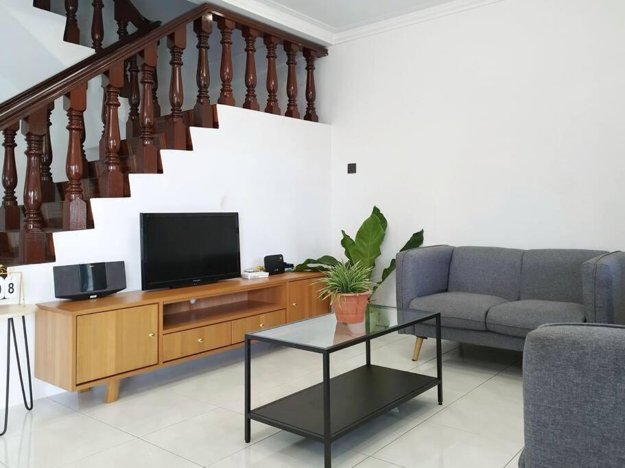 Grand Height Homestay 7A 10Pax 4Rooms Sibu Exterior photo